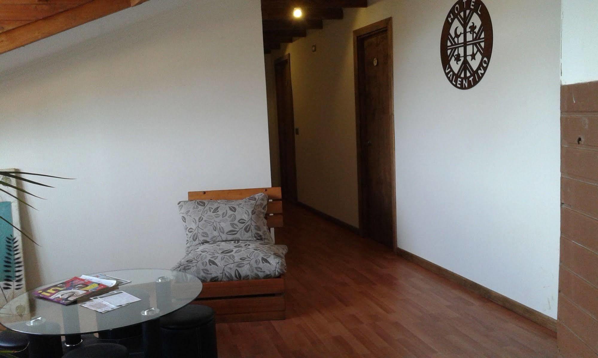 Hostal Valentino فيلاريكا المظهر الخارجي الصورة